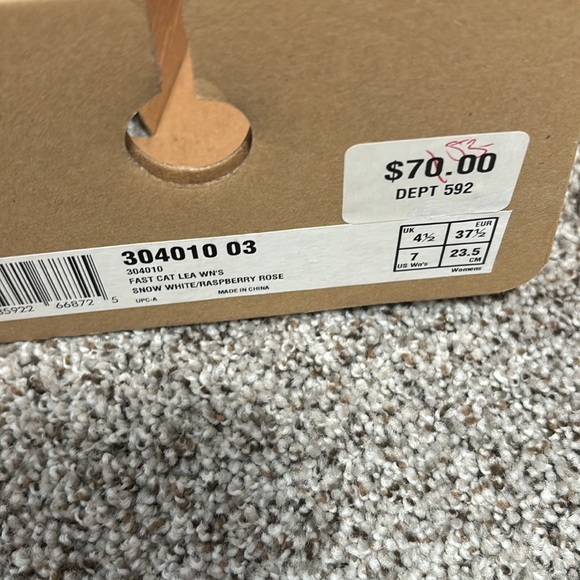 Puma tennis shoes. Never Worn - Picture 4 of 4